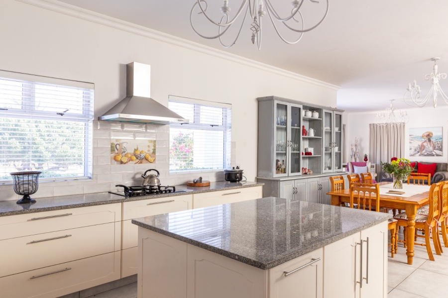 4 Bedroom Property for Sale in Velddrif Western Cape